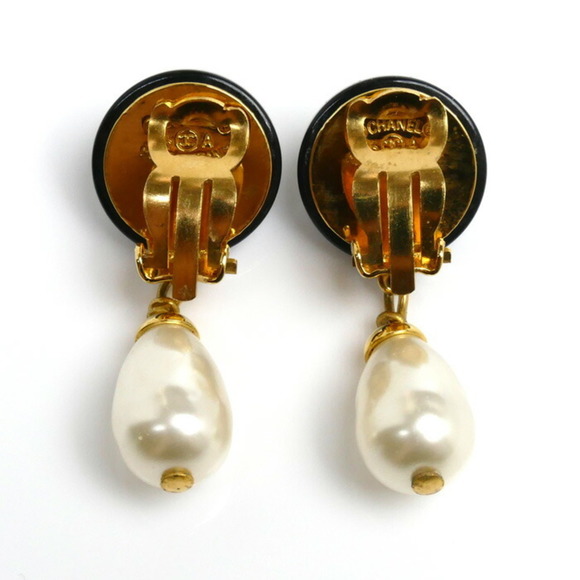 CHANEL Chanel GP Fake Pearl Coco Mark Earrings 7.9g for Women - Picture 2 of 5